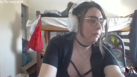 lilsuccubusvicky online show from 12/19/24, 02:56