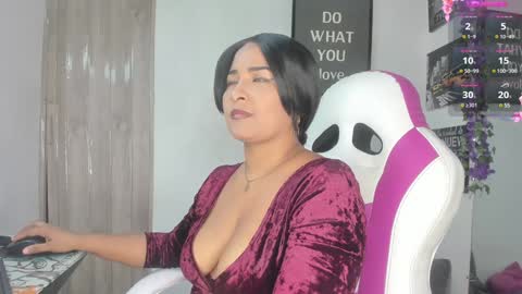 LINA SANCHEZ online show from 12/10/24, 01:37