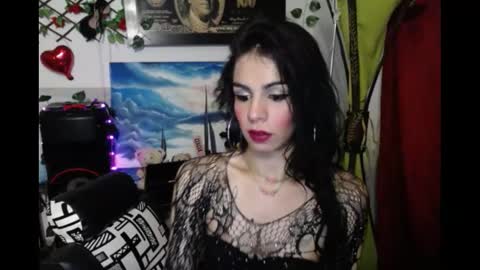 lindsey_2023 online show from 11/26/24, 11:02