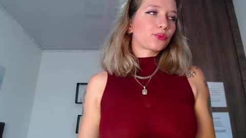 HI IM LIZETH HONEY online show from 12/02/24, 08:03