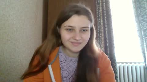 little_shygirl_ online show from 02/04/25, 11:43