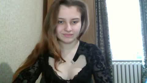 little_shygirl_ online show from 02/05/25, 11:31