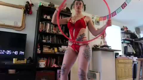 Madam Buttons online show from 12/24/24, 05:05