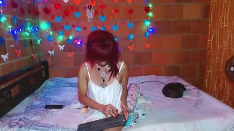 Lorena Capelli online show from 12/15/24, 10:37