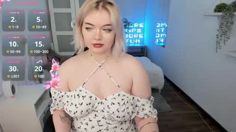 lovely_leilla online show from 11/26/24, 01:33