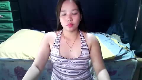 lovelypinay2 online show from 12/11/24, 04:47