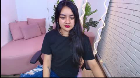 luciaa_tay online show from 12/18/24, 08:21