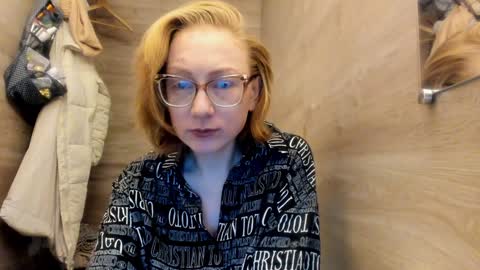 lucky_licky20 online show from 12/14/24, 03:46