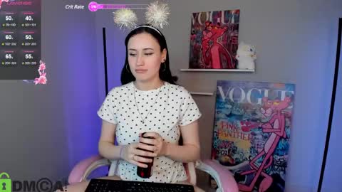 lucy_hicks online show from 12/17/24, 10:57