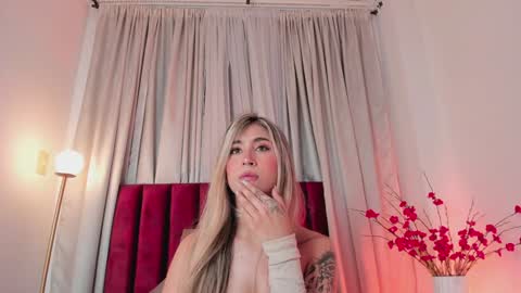 LucyJhonsonn online show from 12/21/24, 12:46