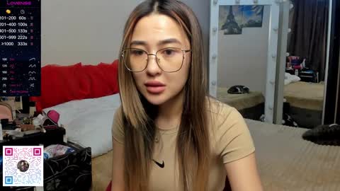 luluu_l online show from 01/08/25, 08:32