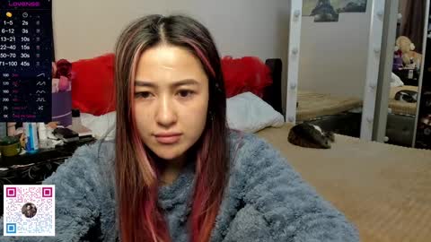 luluu_l online show from 12/12/24, 01:59