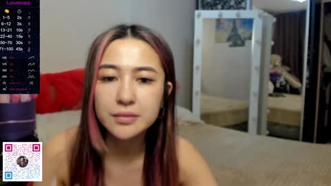 luluu_l online show from 12/04/24, 02:07