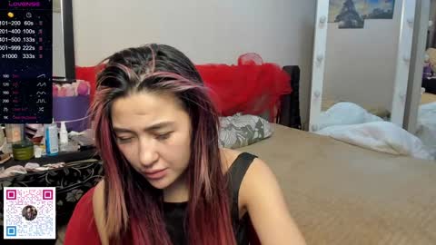 luluu_l online show from 12/14/24, 03:36