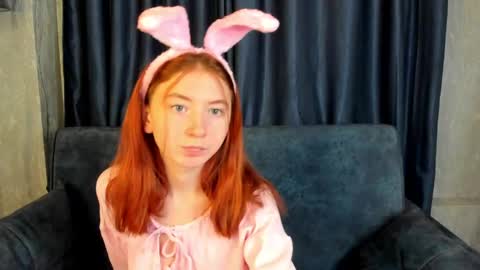 lunna_fox online show from 01/12/25, 12:36