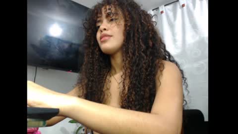 lylii_evans online show from 11/16/24, 01:10