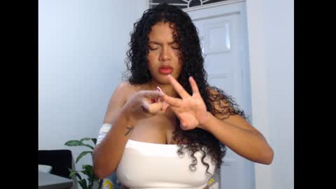 lylii_evans online show from 11/30/24, 01:54