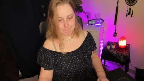 Maggie online show from 12/19/24, 03:50