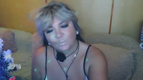 Malena online show from 12/22/24, 09:45