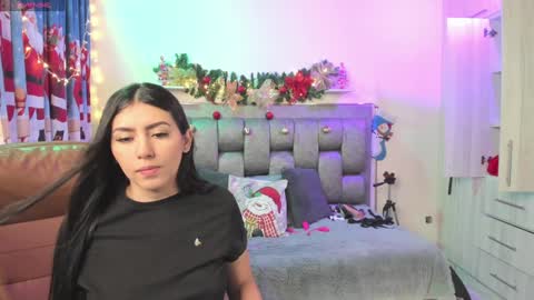 MARIANA  VALENTINA online show from 12/19/24, 12:46