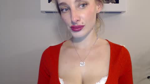 MarilynDevilish online show from 12/18/24, 08:10