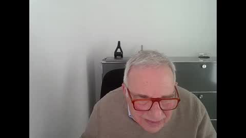 martin_1947 online show from 12/24/24, 11:09