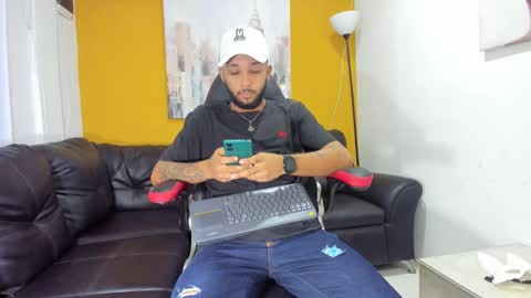 max_sexyhot26 online show from 01/04/25, 02:57