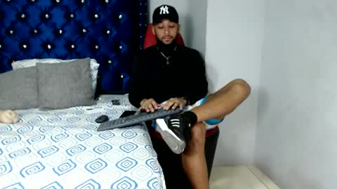 max_sexyhot26 online show from 12/06/24, 02:46