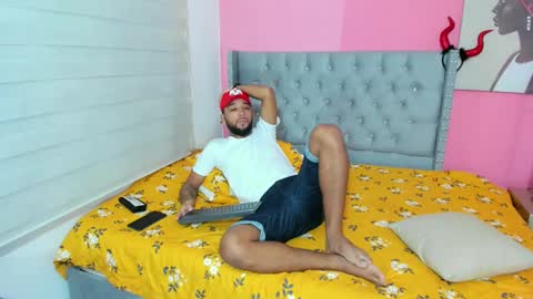 max_sexyhot26 online show from 12/26/24, 02:58