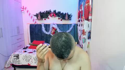 medk_hot online show from 12/29/24, 04:44