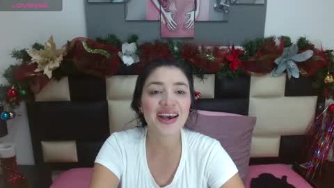 megan_wilss online show from 12/16/24, 07:58