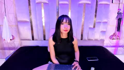 Melanie  online show from 11/11/24, 05:33