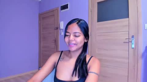 miah_lopez_ online show from 12/29/24, 11:15