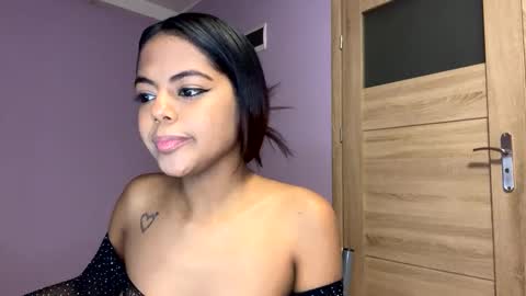 miah_lopez_ online show from 11/28/24, 10:09