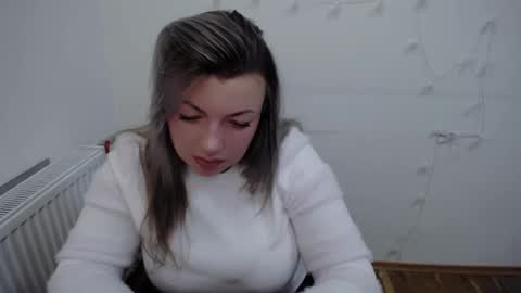 Mikaela online show from 12/06/24, 07:37