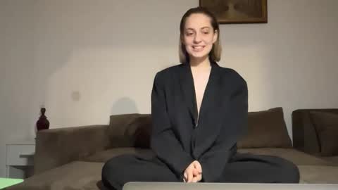 milana_miller13 online show from 01/25/25, 11:12