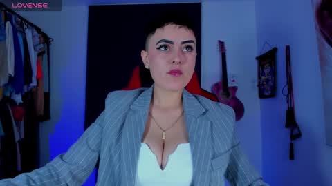 Im girl my name is Johana  online show from 11/20/24, 03:18