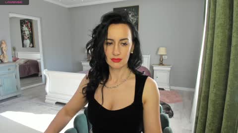 Miss Giulia online show from 01/16/25, 09:57