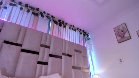 Hi im Marie Welcome to my room 33 online show from 12/10/24, 11:29