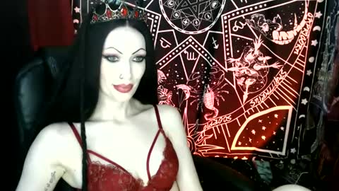 MissMoonDoll online show from 11/16/24, 04:22