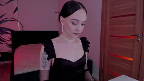 Mistress Mia online show from 12/24/24, 10:54