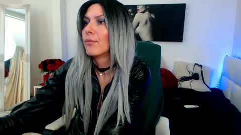 MistressEvelyn  online show from 11/29/24, 05:42