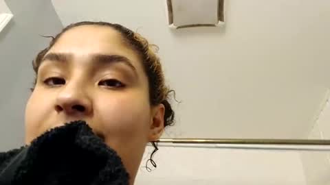 Mommy bubbles online show from 01/11/25, 03:47