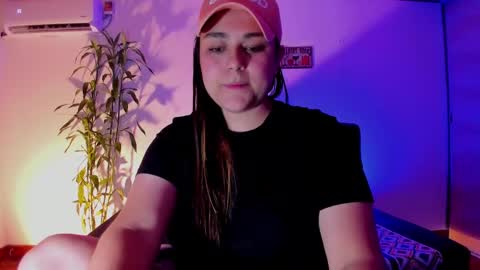 Laura online show from 12/19/24, 12:19