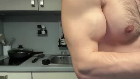 musclehair3 online show from 12/02/24, 10:56