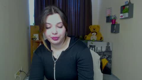 Naomy online show from 01/05/25, 11:48