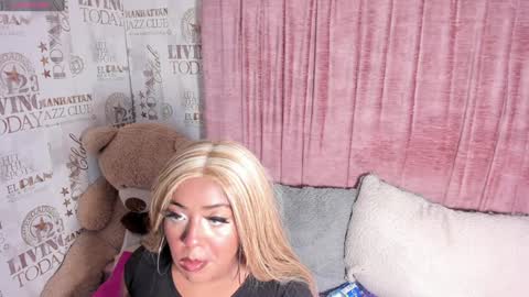 Naomyfoxx online show from 02/07/25, 01:39