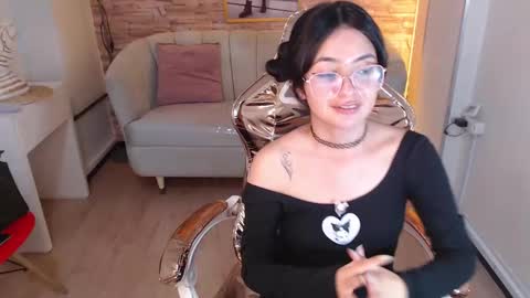 nataly_alvarez_b online show from 11/29/24, 01:13