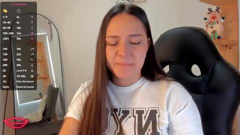 nathalyxx_ online show from 12/13/24, 02:11