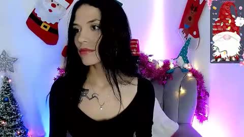 natt_doll_ online show from 12/18/24, 07:49